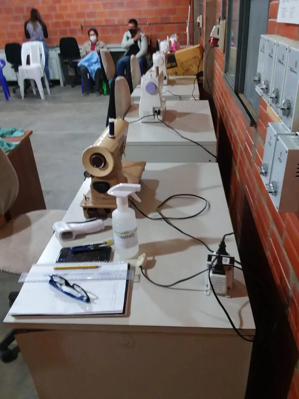 Máquina de coser en el aula de costura